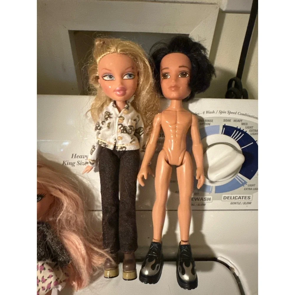 Bratz Doll Lot of 13 MGA Entertainment Bratz Boyz Mixed Clothes Accessories Y2K